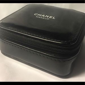 (Authentic) Chanel cosmetic/jewelry case